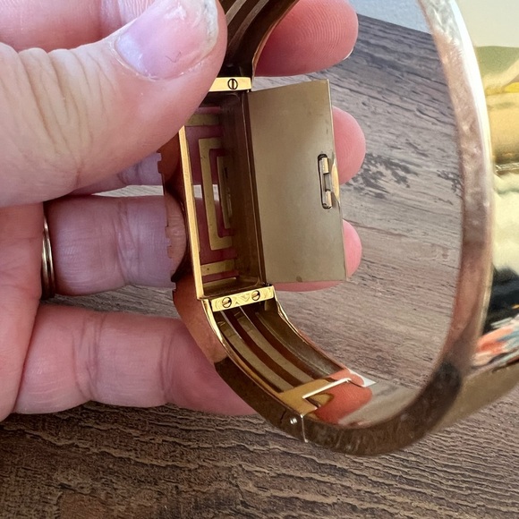 Tory Burch Fitbit hinged gold toned bracelet - Picture 5 of 6